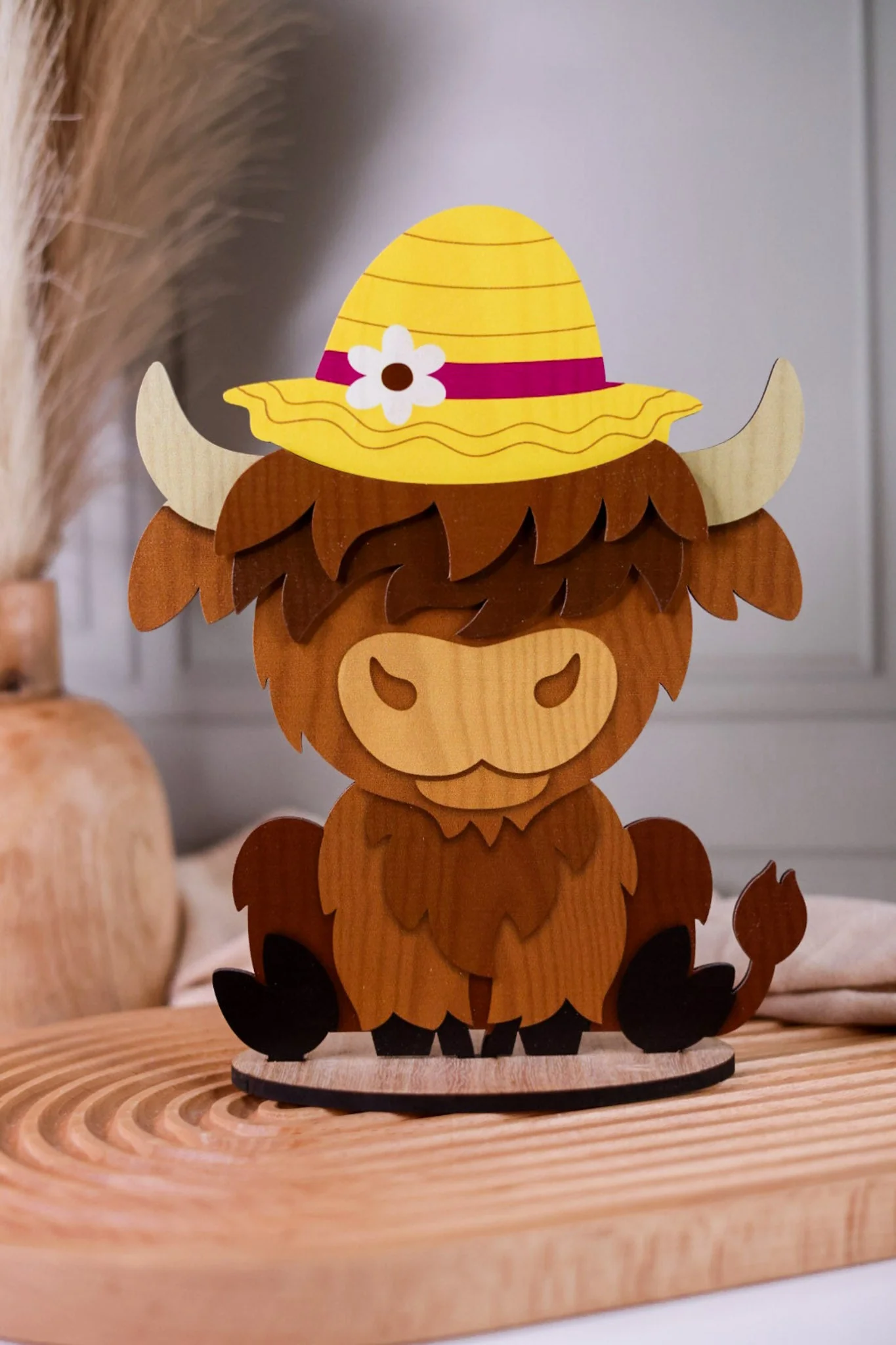10" Highland Cow Wooden Hanger With Seasonal Hats - Image 6