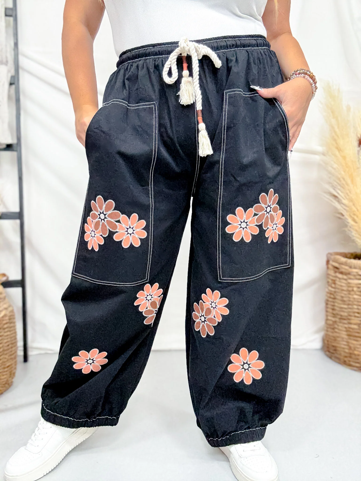 Black Drawstring Waist Pants With Floral Appliques