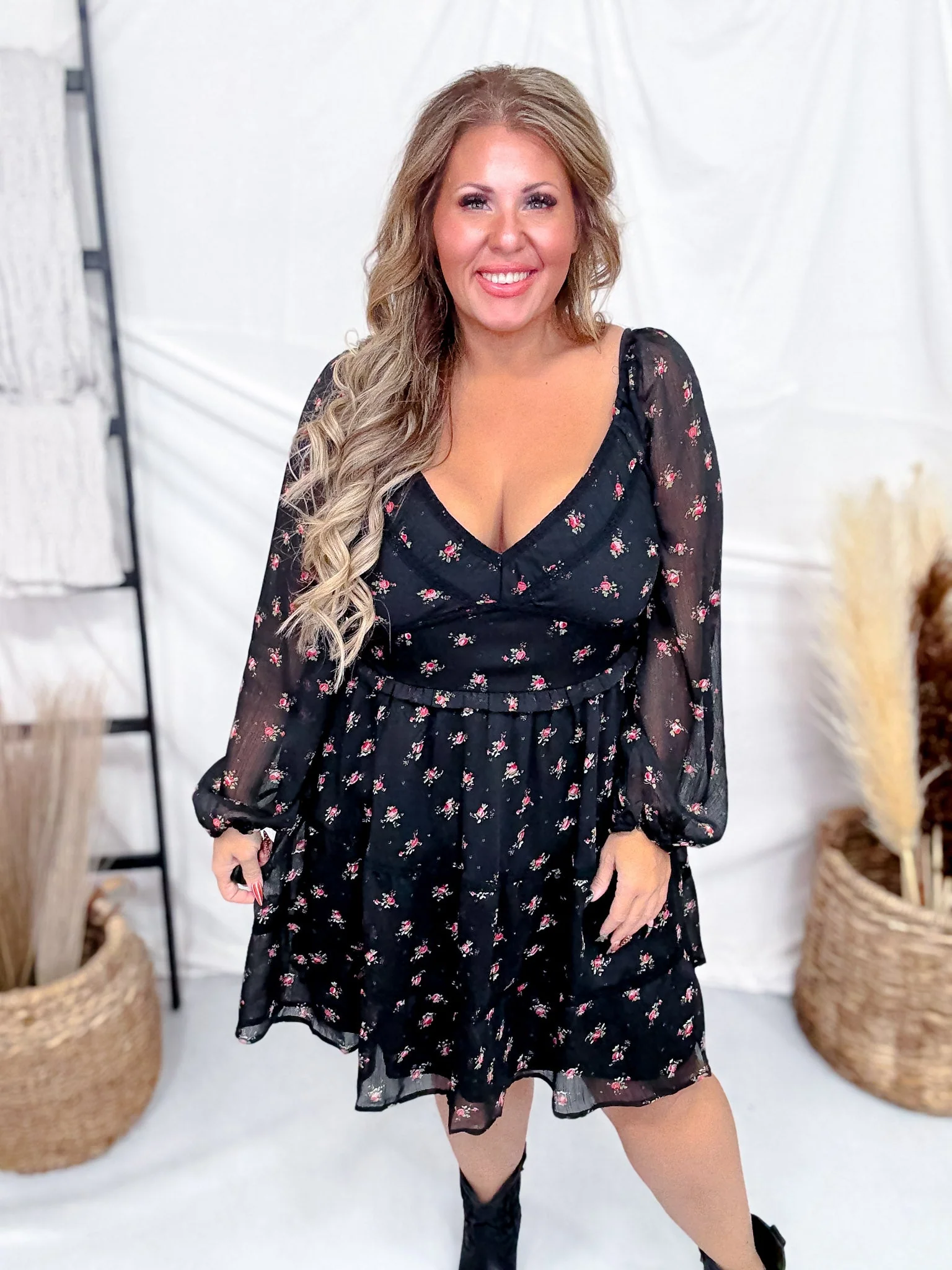 Black Floral Print Dress With Bubble Sleeves & Lace Piping - Image 5