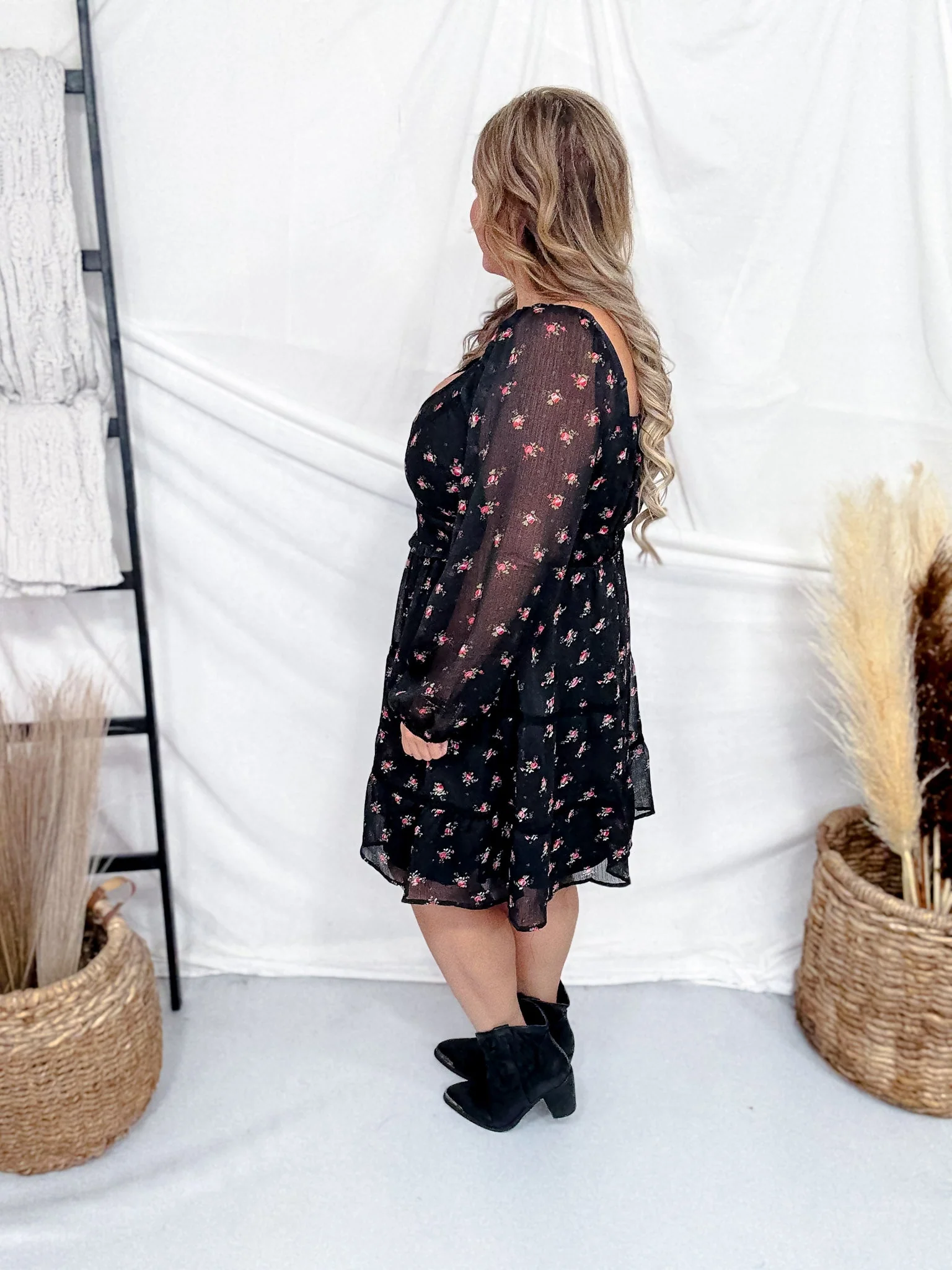 Black Floral Print Dress With Bubble Sleeves & Lace Piping - Image 7