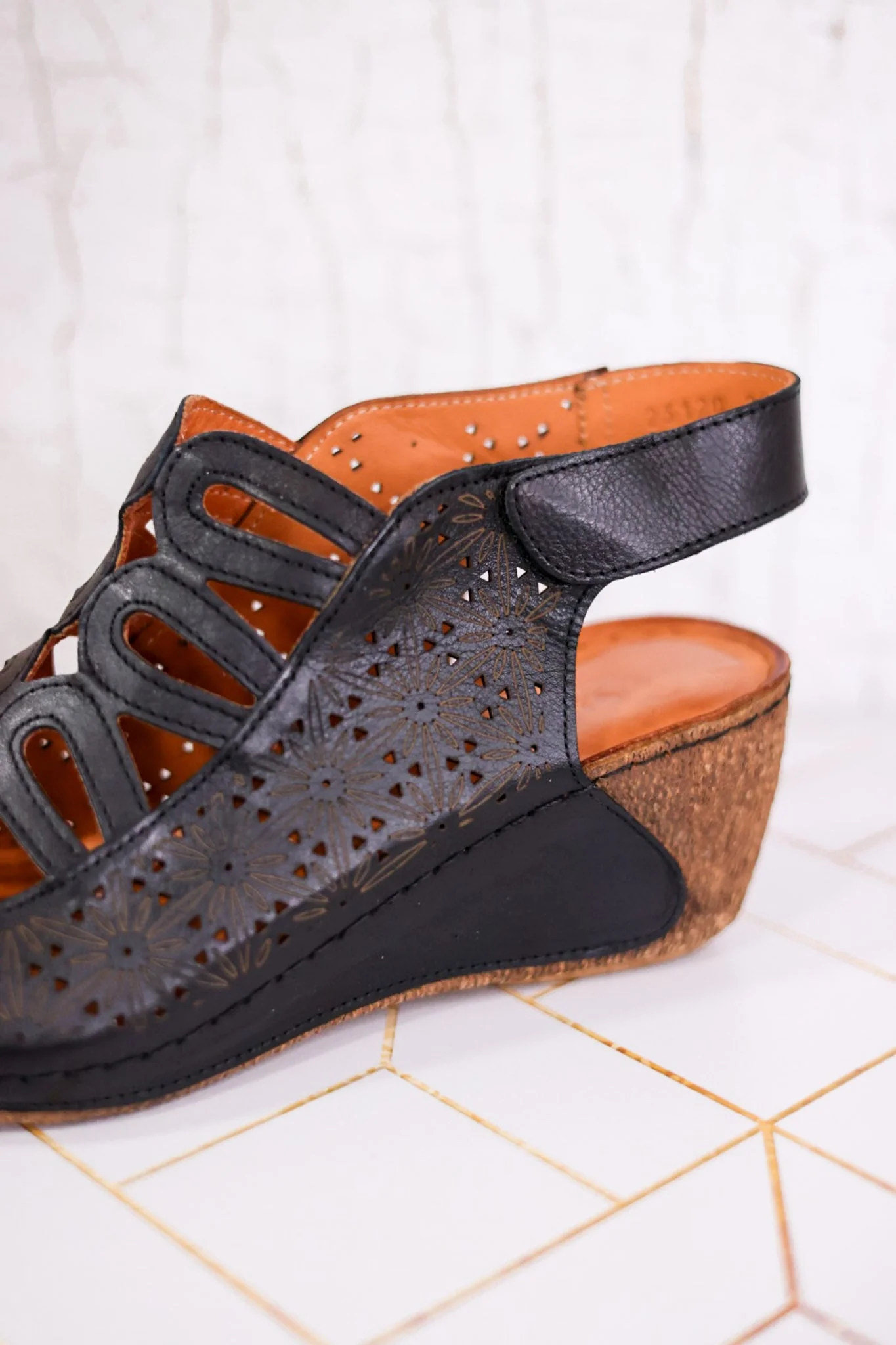 Innocencia Black Leather Wedge Sandals - Image 3