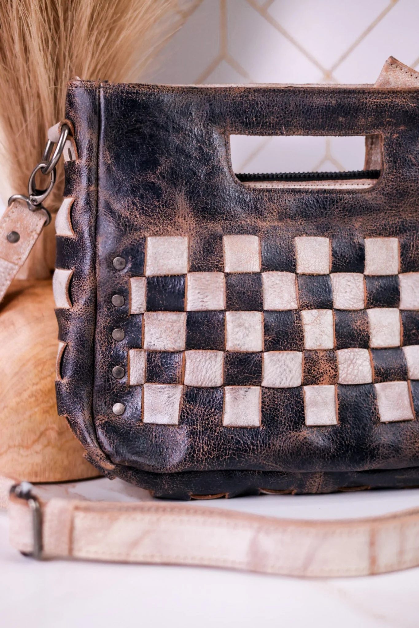 Bedstu Keiki Lux Rustic Crossbody Bag - Image 4