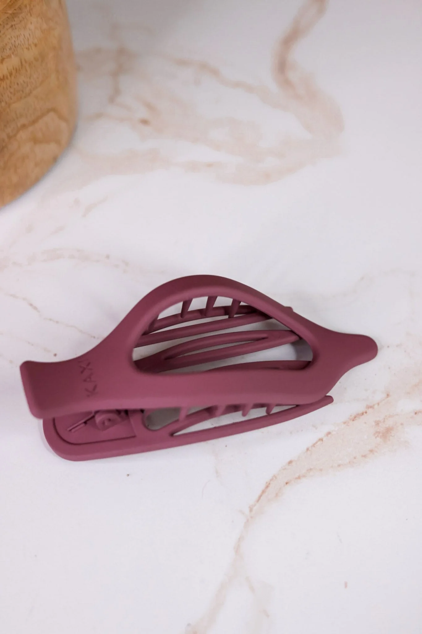 Large Lay Down Claw Clip (8 Colors) - Image 2