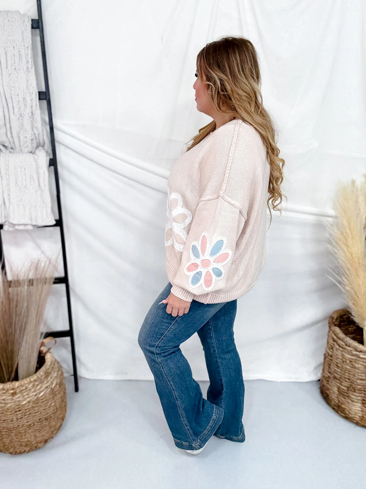 Long Sleeve Patchwork Floral Pullover Sweater - Image 5