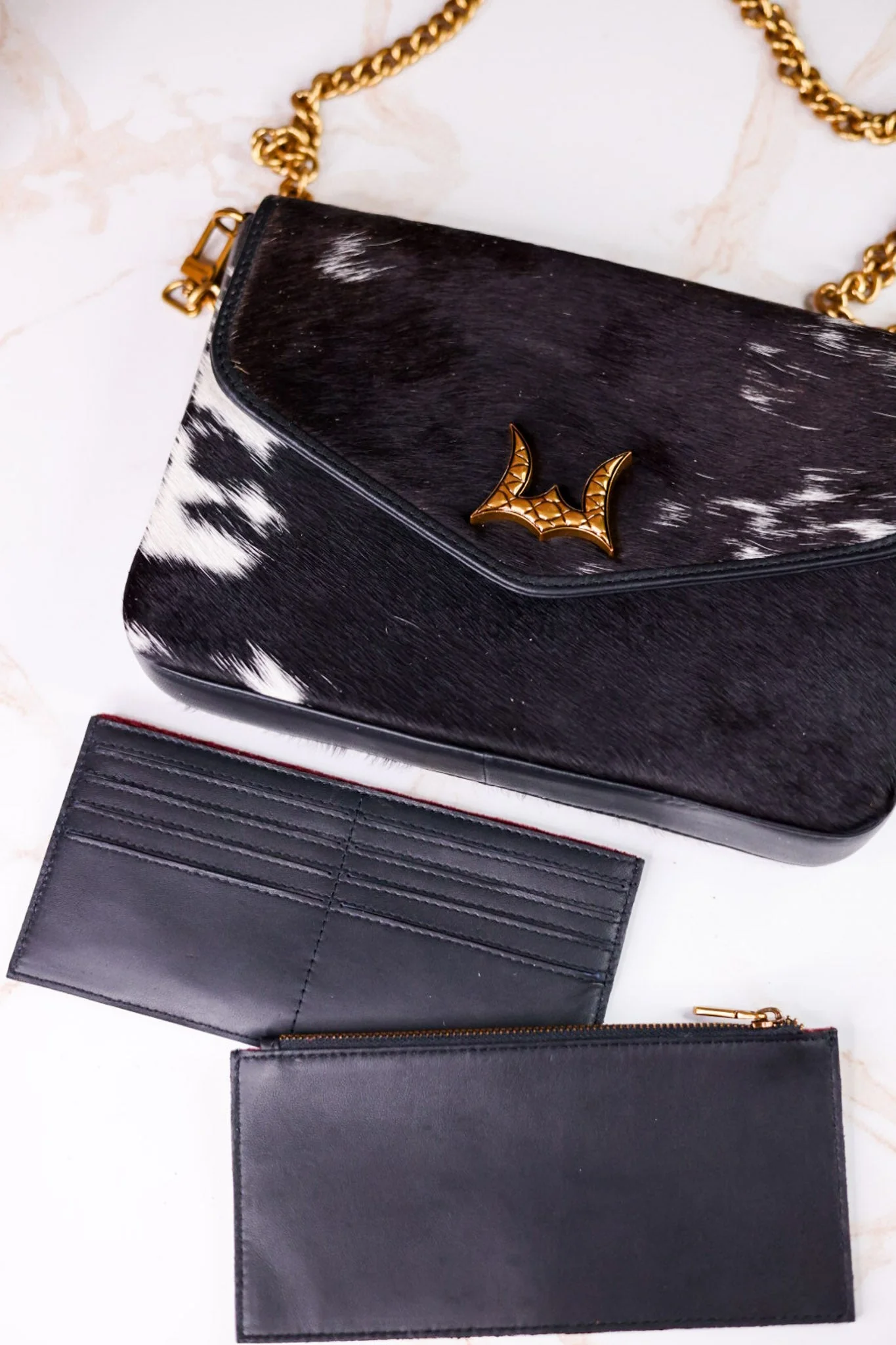 LW On The Go Medium Chain Bag In Cowhide & Calfskin - Image 8