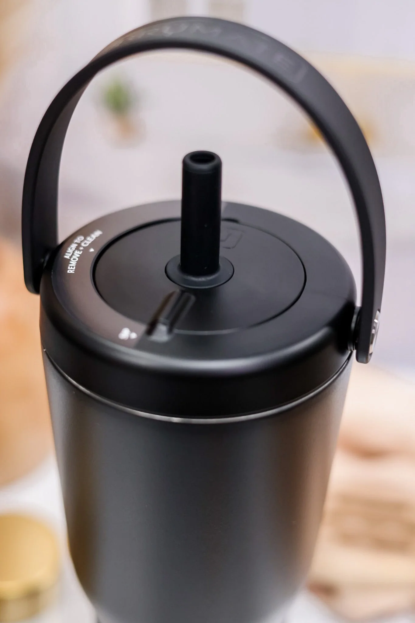 Matte Black 35oz Resa Tumbler - Image 3