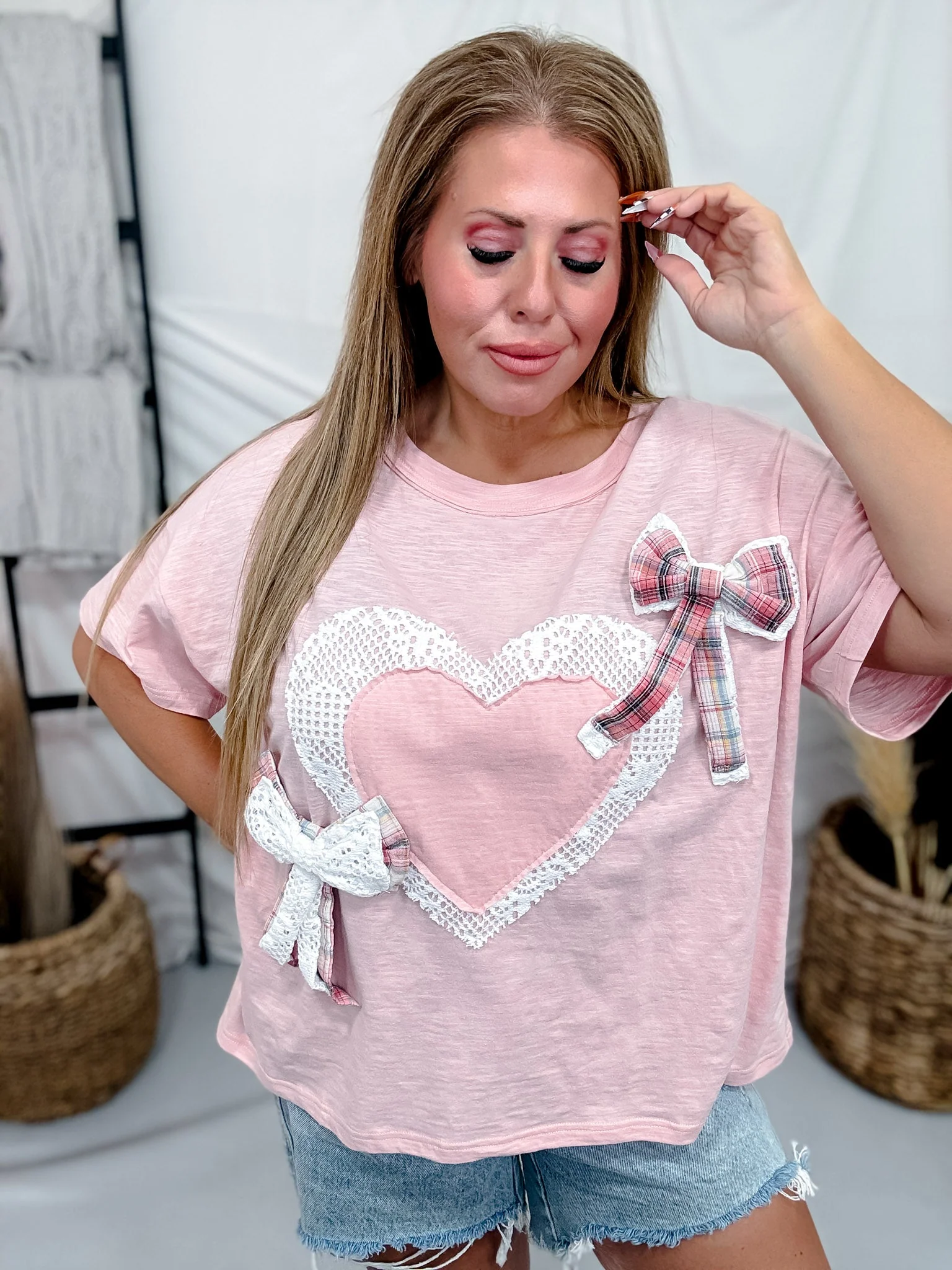 Pink Mineral Washed Tee With Heart And Bow Appliques - Image 8