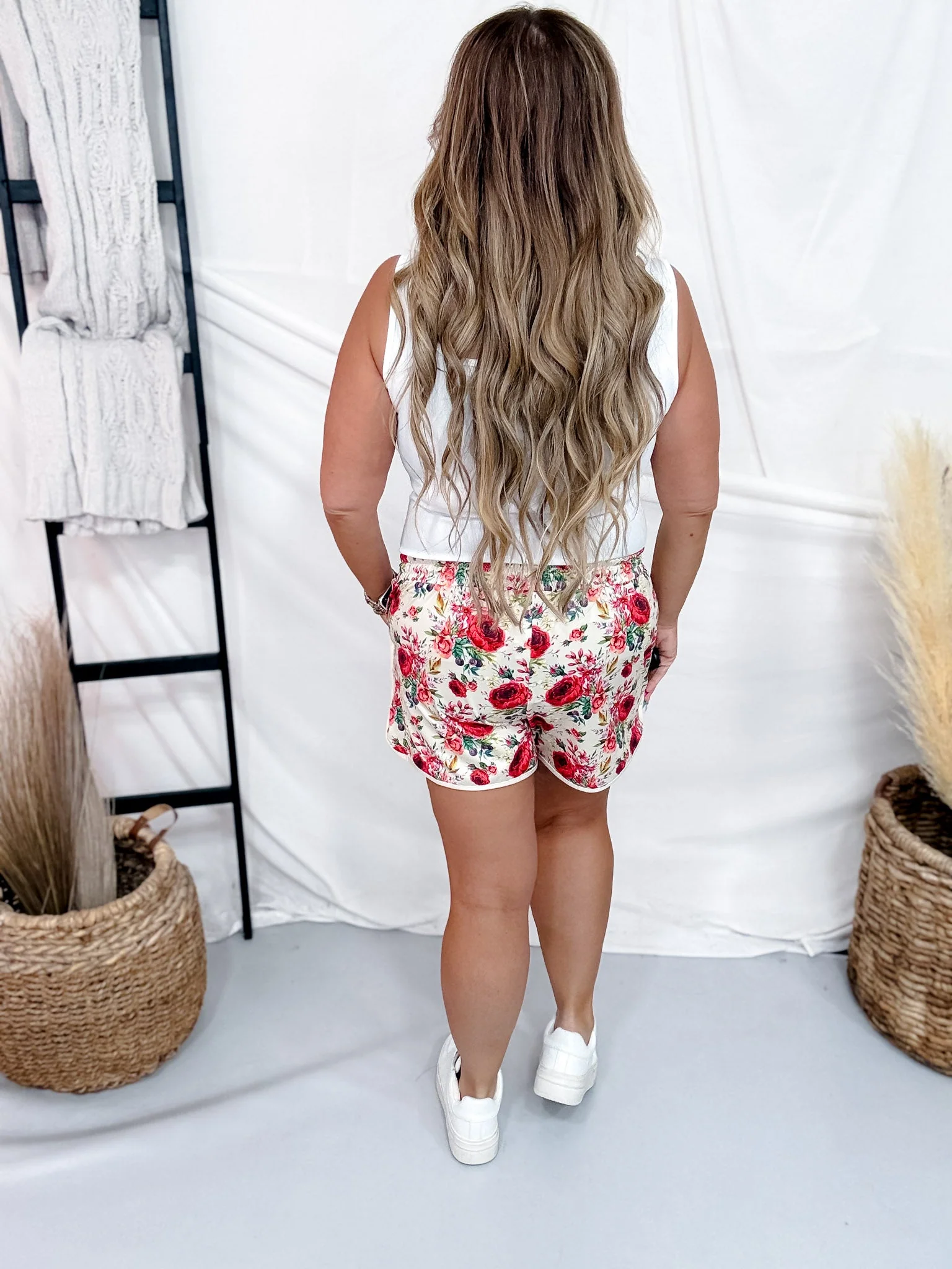 Porcelain Petals Drawstring Waist Shorts - Image 8
