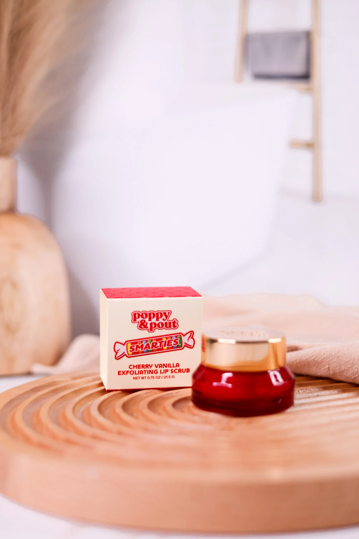 Smarties Exfoliating Lip Scrub - Image 3