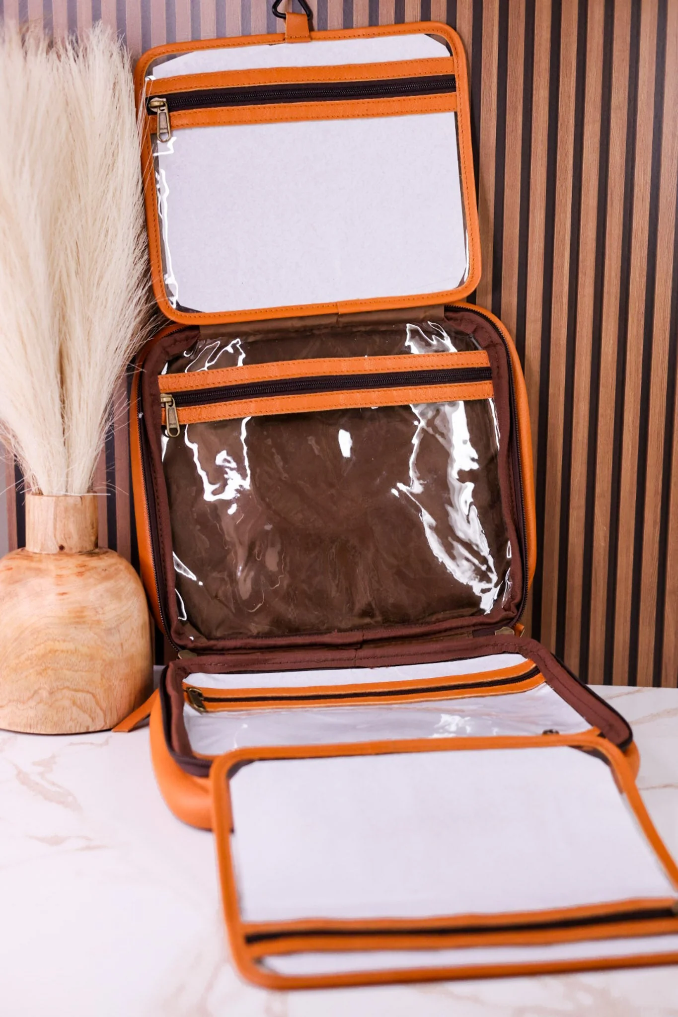 Tan Hairon Leather Hanging Travel Toiletries Bag - Image 2