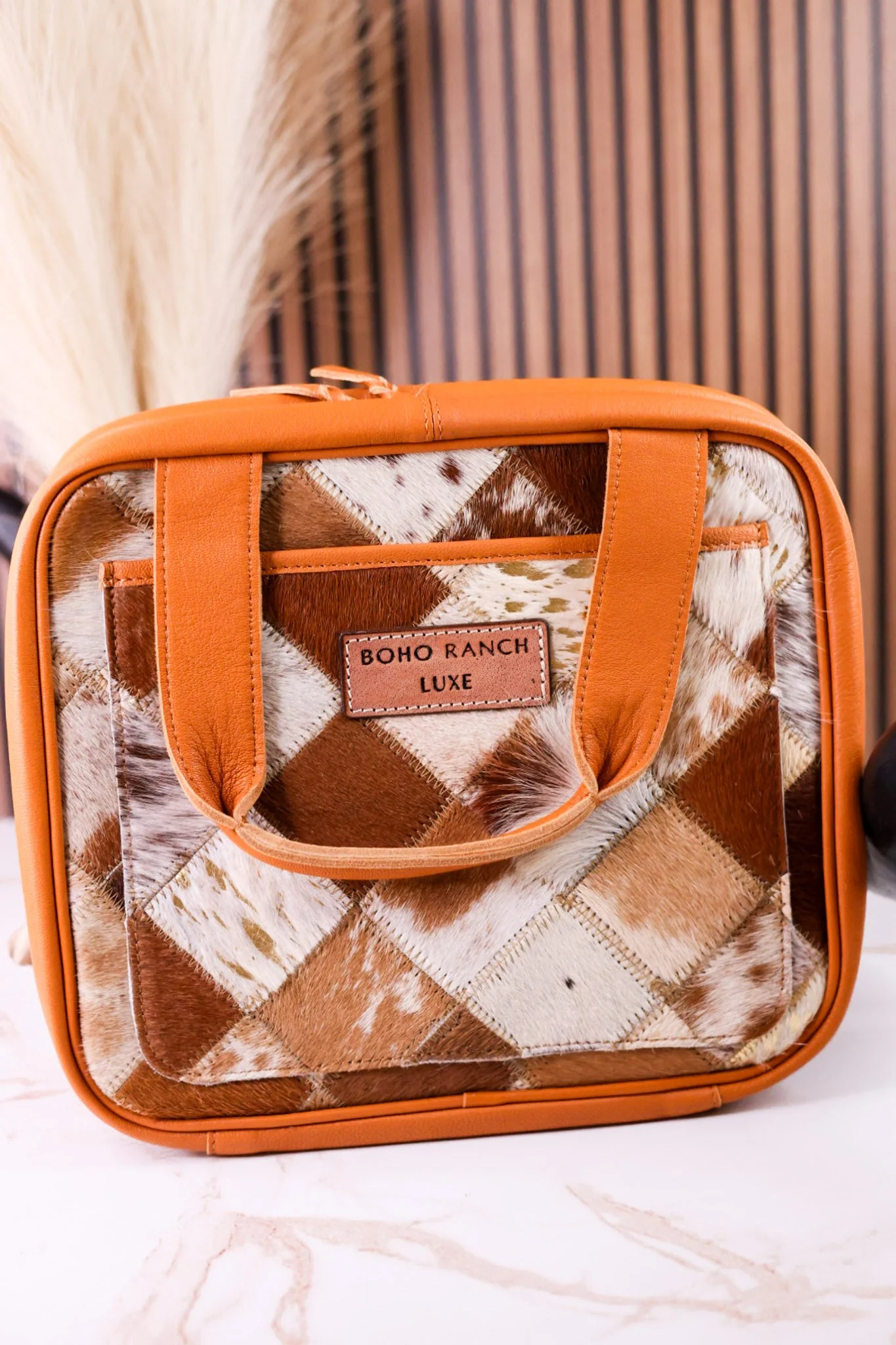 Tan Hairon Leather Hanging Travel Toiletries Bag - Image 3