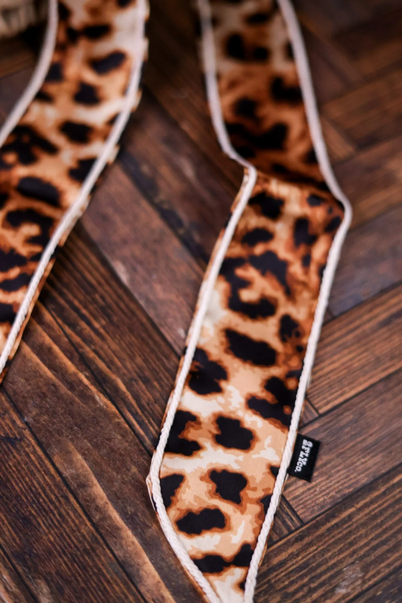 Trail Knot Leopard Print Twilly - Image 5