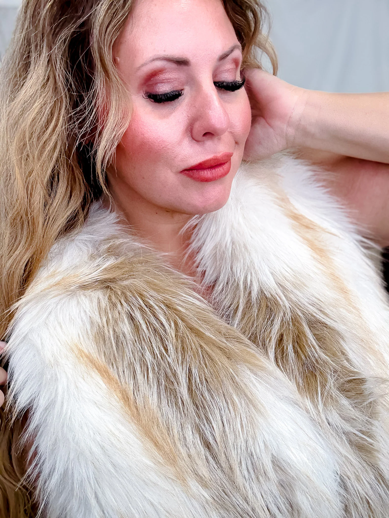White And Taupe Faux Fur Vest FINAL SALE - Image 3