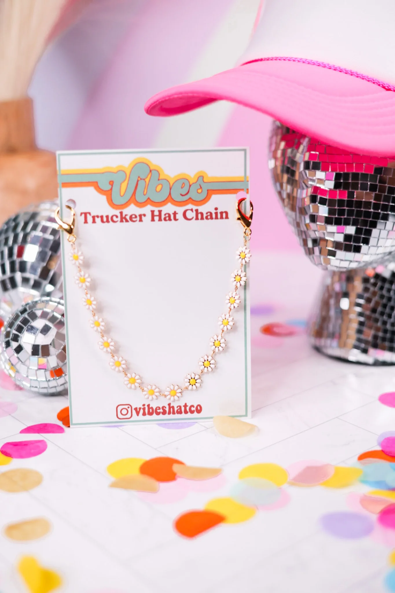 White Daisy Trucker Hat Chain