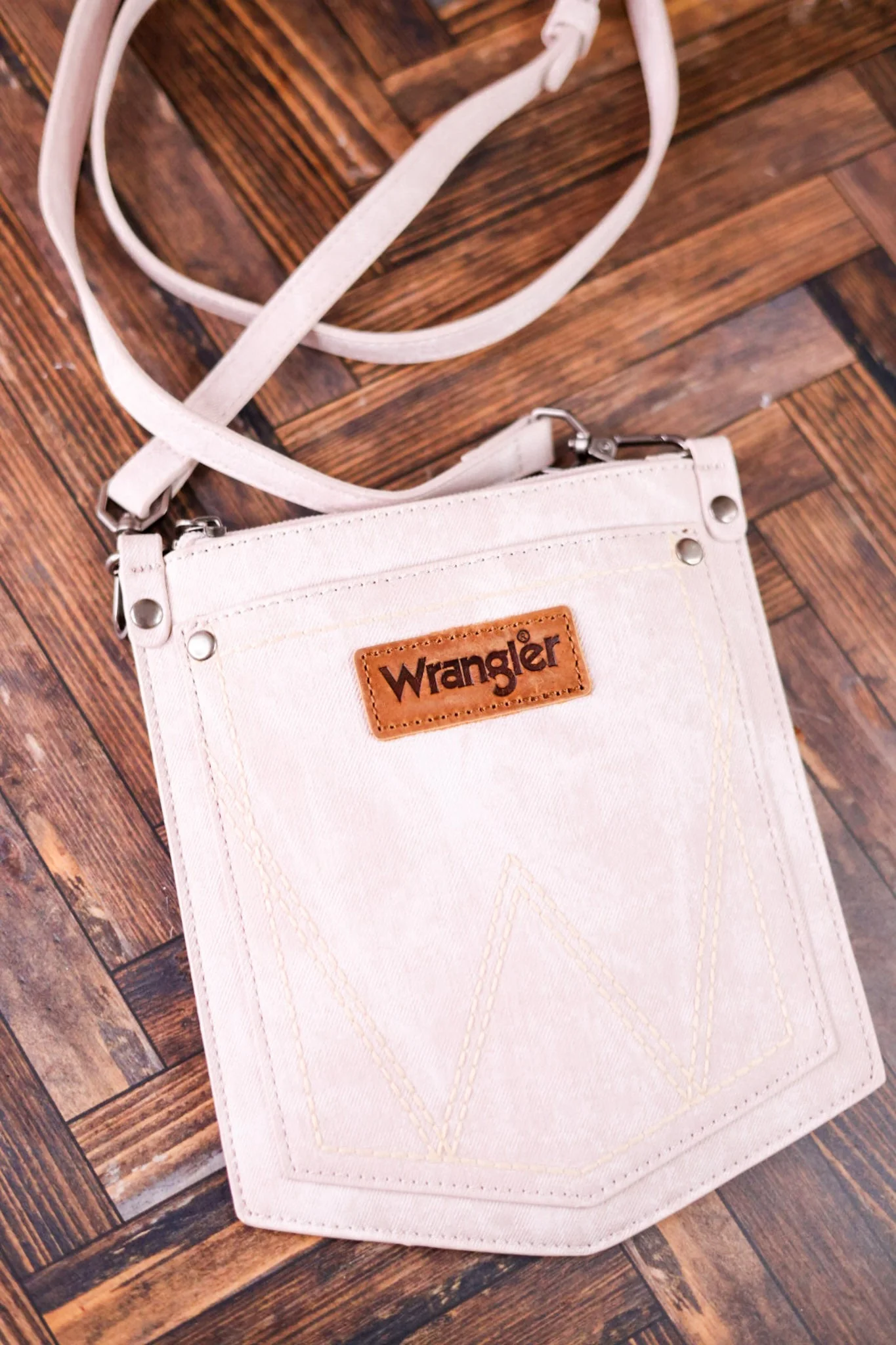 Wrangler Pocket Style Crossbody Bag in Beige FINAL SALE